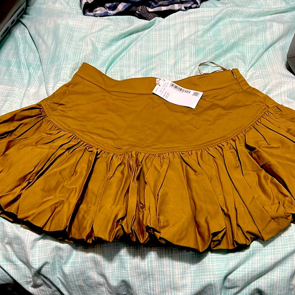 Urban revivo bubble skirt. New in the bag with tags!